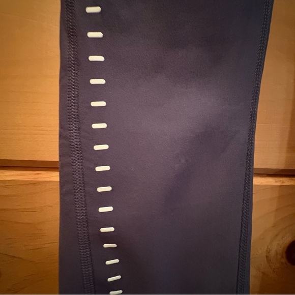 Under Armour Black and White Leggings High Waist Athletic Fit - Picture 7 of 11